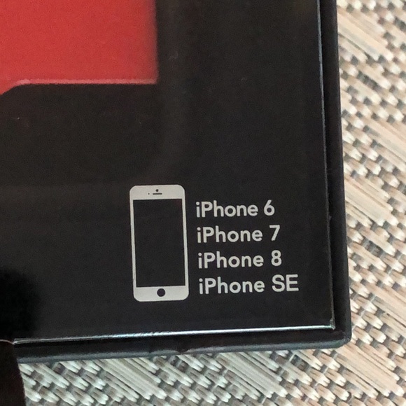 Limited edition Wildflower iPhone 6/7/8/SE case red with monarch butterfly - Picture 5 of 7